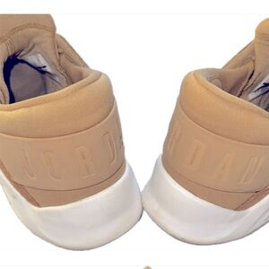 NIKE Jordan Flight Fresh Premium
Golden Harvest Sneakers